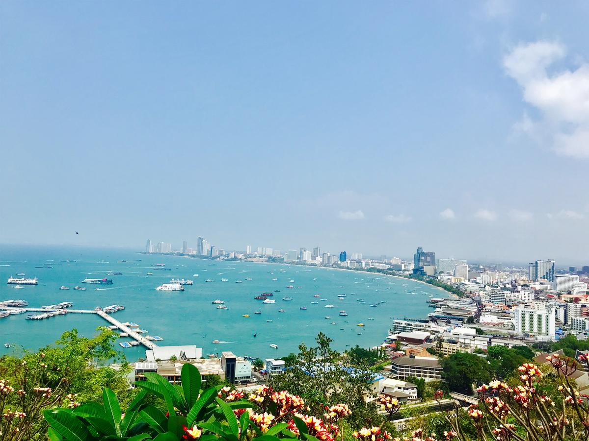The Cliff Condominium Pattaya Exterior foto