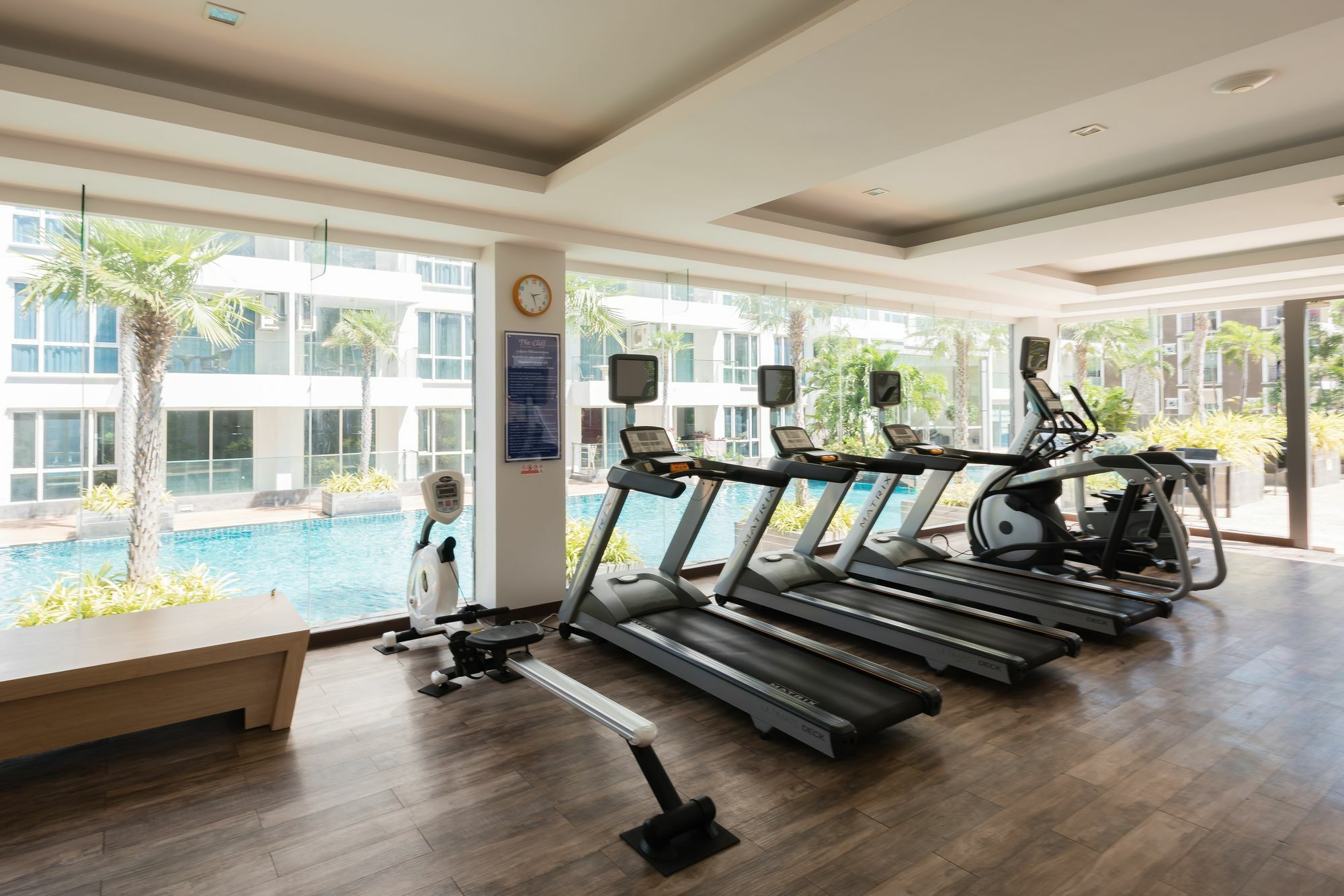 The Cliff Condominium Pattaya Exterior foto